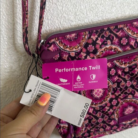 NWT- Vera Bradley- Pink Patterned RFID Twill Women's HIPSTER purse - Picture 3 of 8